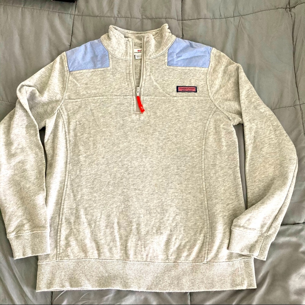 Vineyard vines soft pull over great color way S